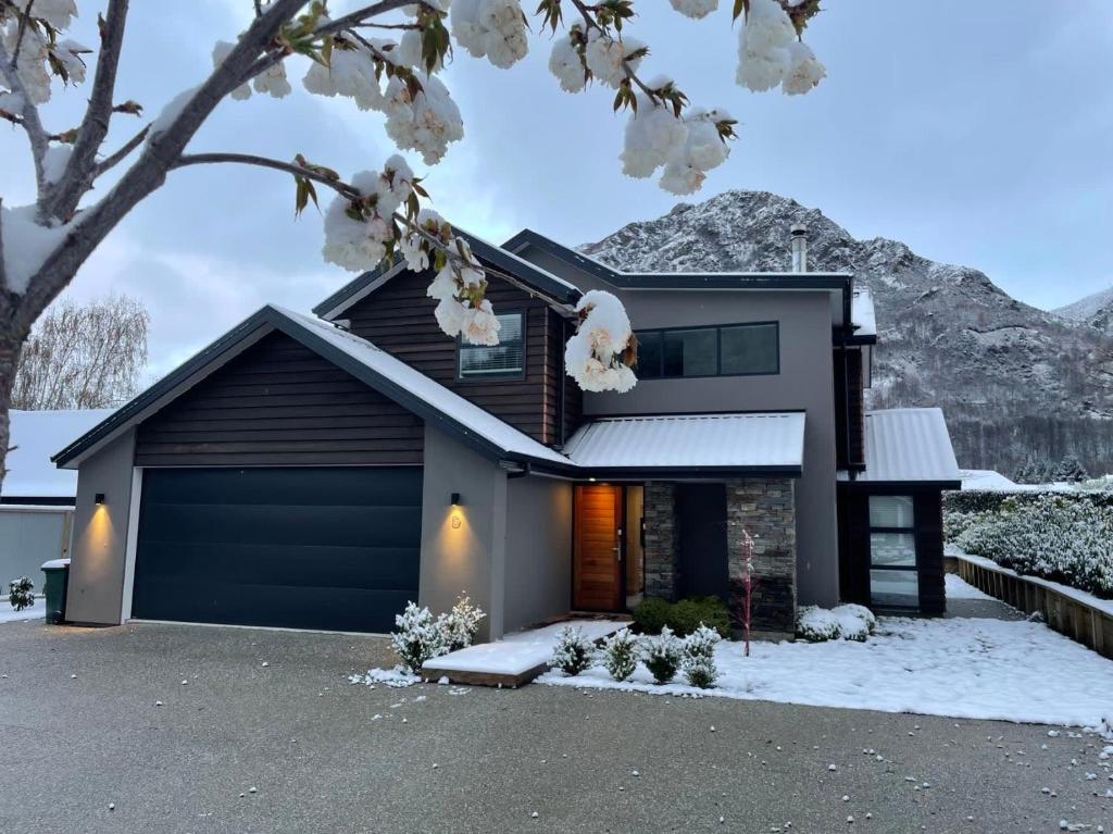 arrowtown mountain view retreat